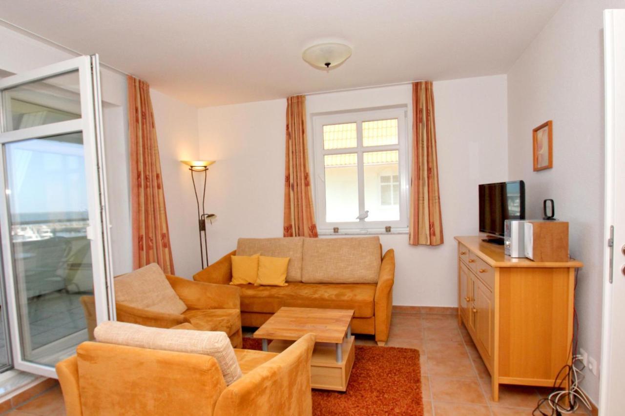 Hafennahe Ferienwohnung Mit Balkon Und Meerblick - Hafenhaeuser Wiek Fewo Wohnung 03 Wiek auf Rügen 外观 照片