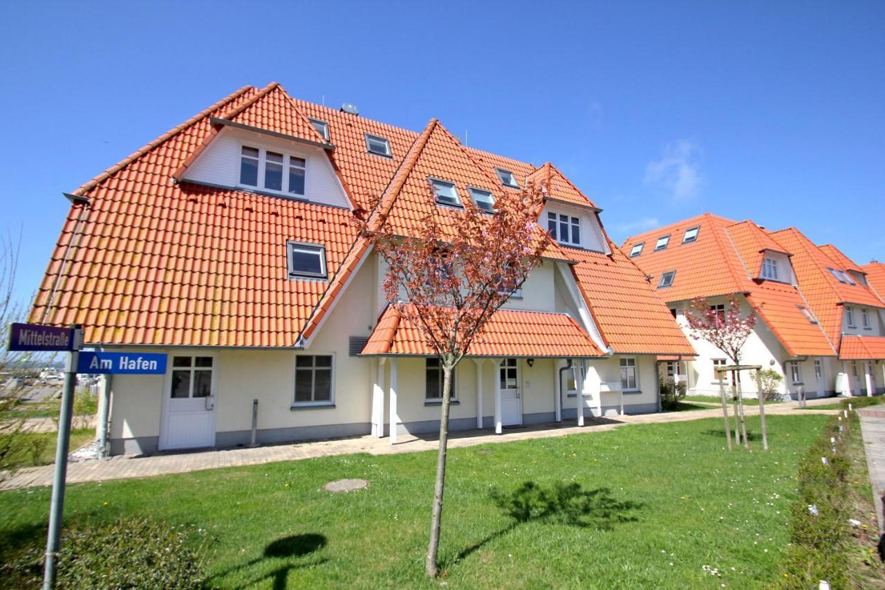 Hafennahe Ferienwohnung Mit Balkon Und Meerblick - Hafenhaeuser Wiek Fewo Wohnung 03 Wiek auf Rügen 外观 照片